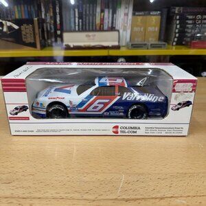 90s Nascar 1:24 Scale Ford Thunder Mark Martin Valvoline Friction Racer Tel-Com